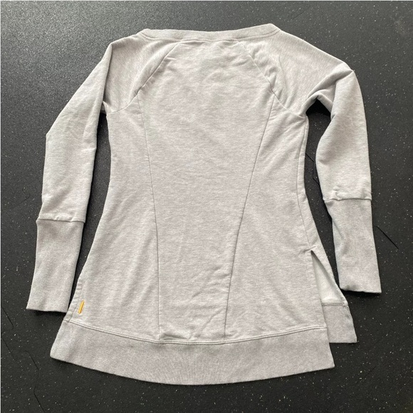 Lucy Sweatshirt Womens Size XS Gray  Neck Pullover Ladies Top Slit Sides - Picture 4 of 9